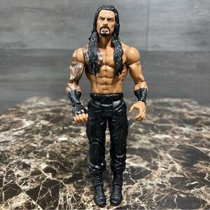 WWE Basic Roman Reigns Figure